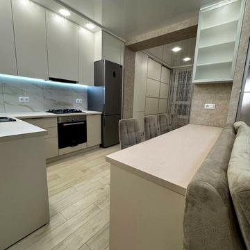 Мартинова просп., (вул. Боголюбова, 48)