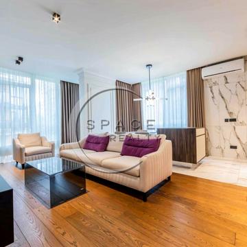 Предславинська вул., 44