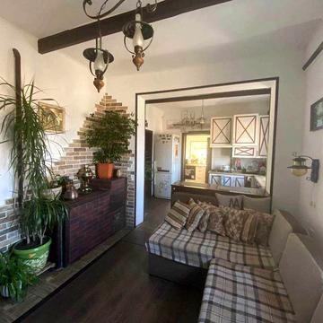 Рильського вул., 36