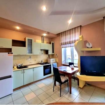 Канатна вул., 7