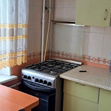 Братиславська вул., 28