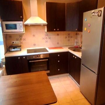 Срібнокільська вул., 8