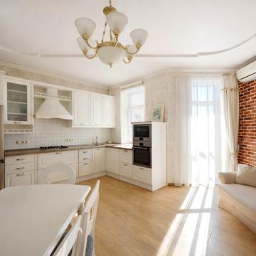 Генерала Тараса Чупринки вул. (), 3