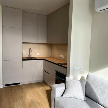 Причальна вул., 14