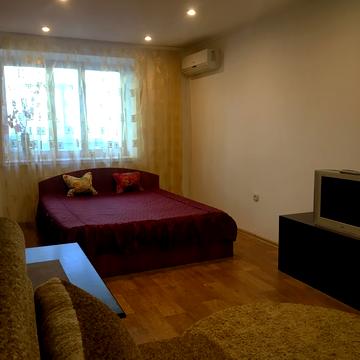 Олександра Аніщенка вул., 11/1