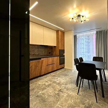 Романа Левицького вул., 4