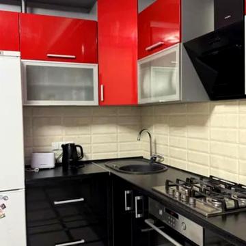 Євгена Коновальця вул., 12