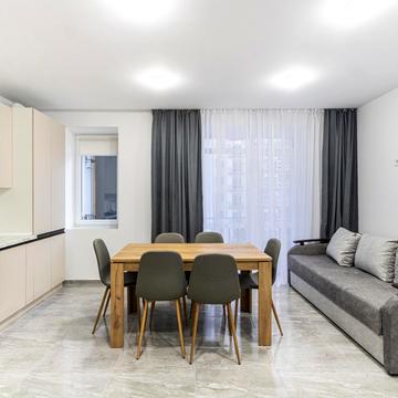 Княгинин вул., (Будинок 38)