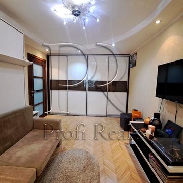 Юлії Здановської вул. (Ломоносова), 30/2