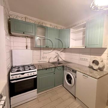 Георгія Гонгадзе просп. (Радянської України), 30