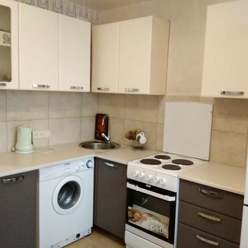 Героїв просп., 20