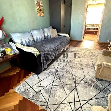 Мілютенка вул., 30/12