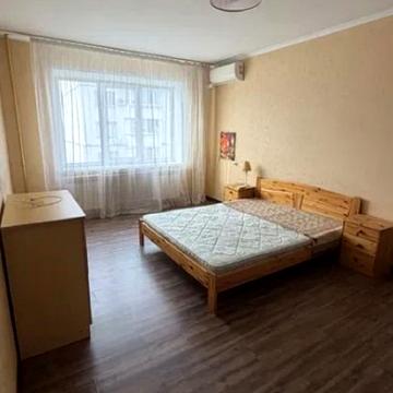 Прирічна вул., 27-В