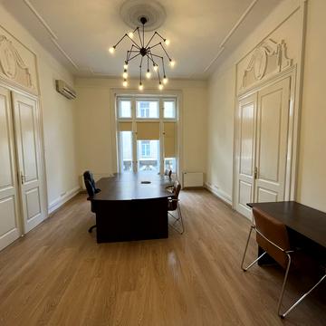 Панаса Саксаганського вул., 5