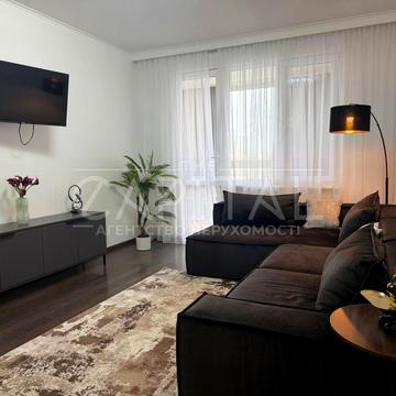 Голосіївський просп. (40-річчя Жовтня), 60