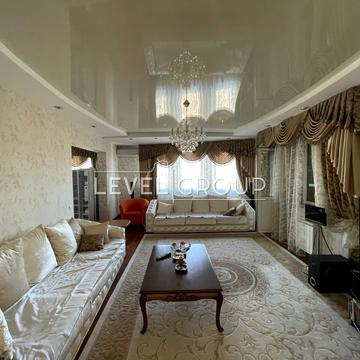 Саперно-Слобідська вул., 10