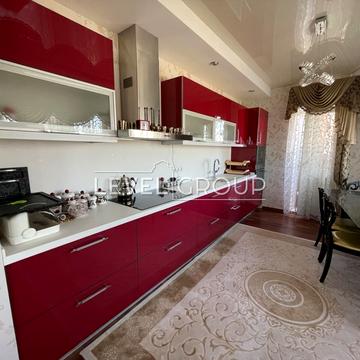 Саперно-Слобідська вул., 10