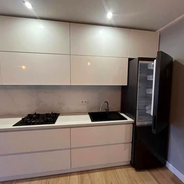 Гетьмана Петра Дорошенка вул., 22б