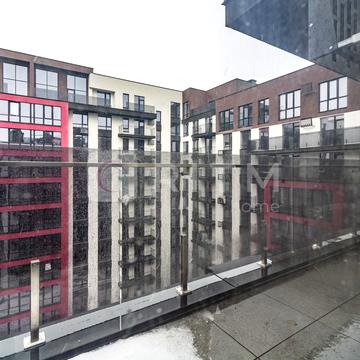 Романа Левицького вул., 4