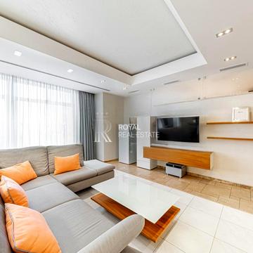 Круглоуніверситетська вул., 3-5