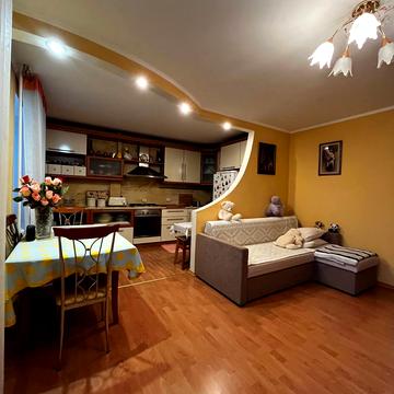 Національної Гвардії вул., 4