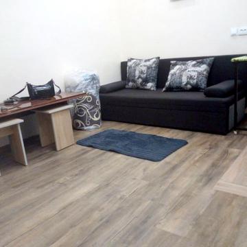 Рене Декарта вул., 12