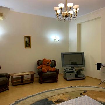 Театральний пров. (Чайковського), 12