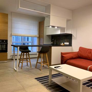 Набережна Перемоги вул., 42