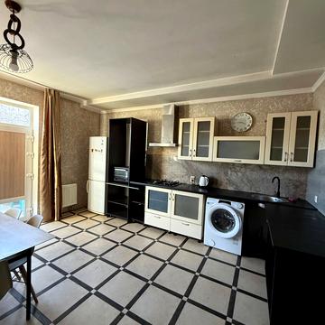 Першотравнева