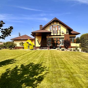 Кременчуцька вул., 29