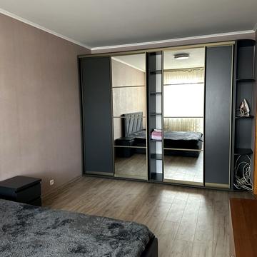 Академіка Заболотного вул., 112