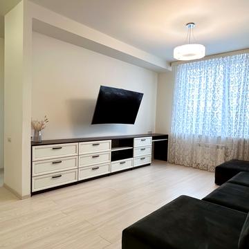 Гната Хоткевича вул. (Червоногвардійська), 8