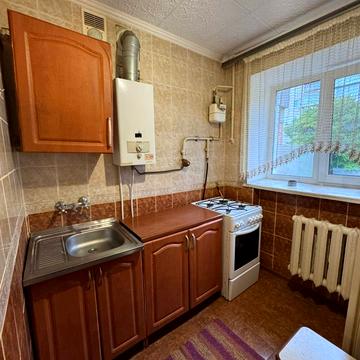 Інститутська вул., 16