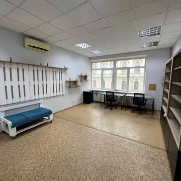 Дмитра Яворницького просп. (Карла Маркса), 49