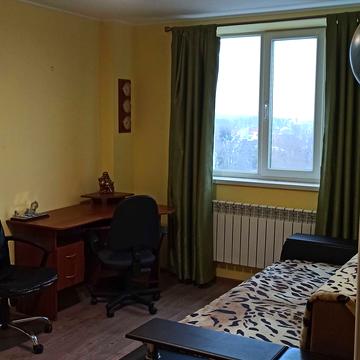 Переяславська вул., 23 к1