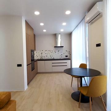 Салютна вул., 2к25