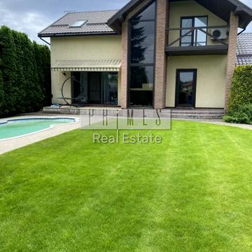 Сонячна вул., 5