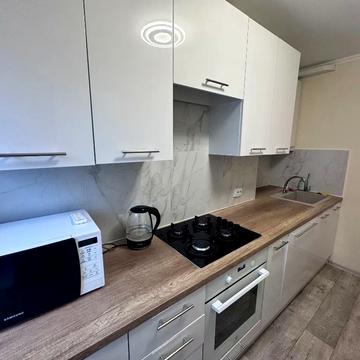 Князя Ярослава Мудрого вул. (Ленінградська), 32