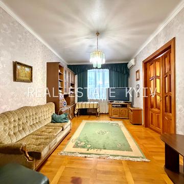 Євгена Гуцала пров. (Кутузова), 5