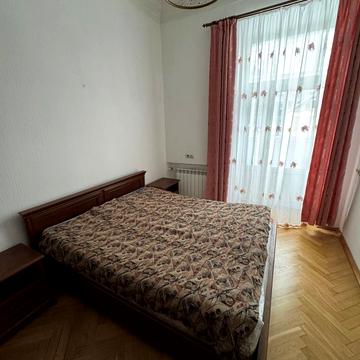 Велика Васильківська вул. (Червоноармійська), 24