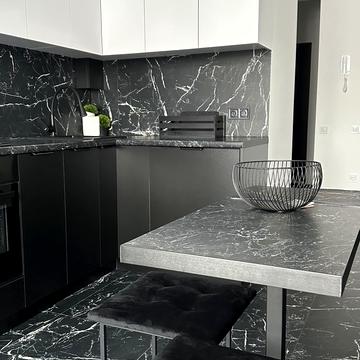 Леоніда Перфецького вул., 2