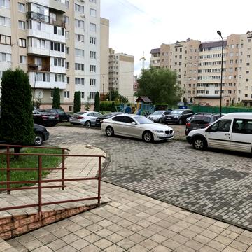 Незалежності просп., 116-Е