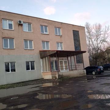 Станційна вул., 56