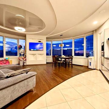 Генуезька вул., 5