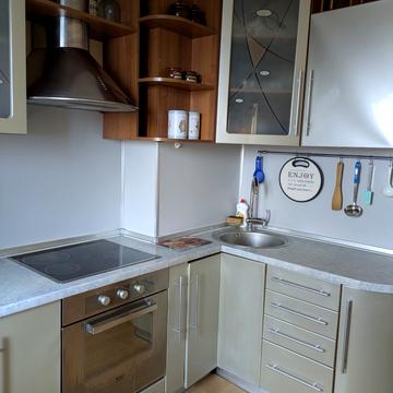 Князя Володимира Великого просп., 83