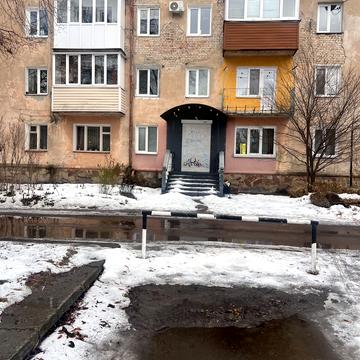 Василя Червонія вул. (Гагаріна), 8б