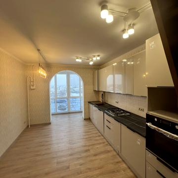 Гетьманська вул., 40