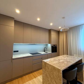 Топольна вул., 4а