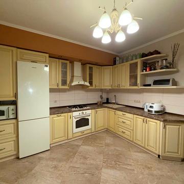 Зарічанська вул., 11л