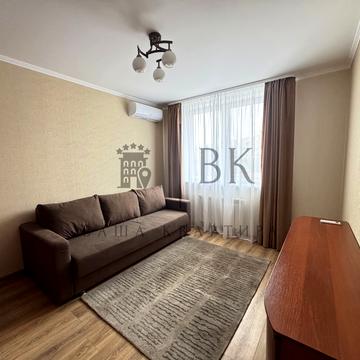 Олександрівська вул., 1